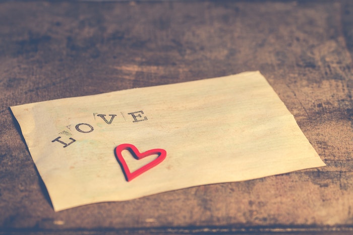 7 Contoh Surat Cinta 2019 Yang Bisa Bikin Pasangan Meleleh