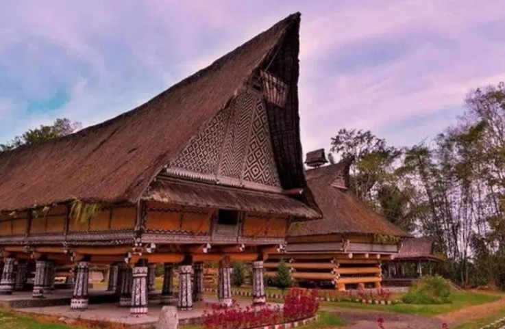 Rumah tradisional simalungun