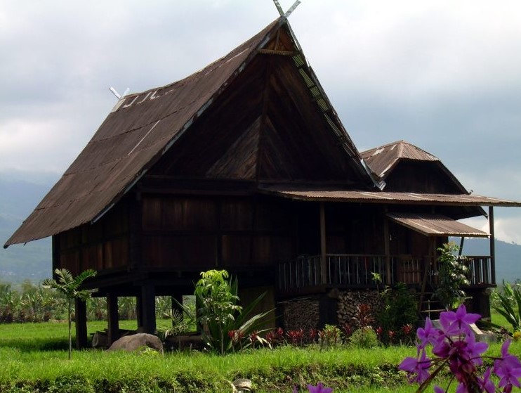 Rumah tradisional tatahan